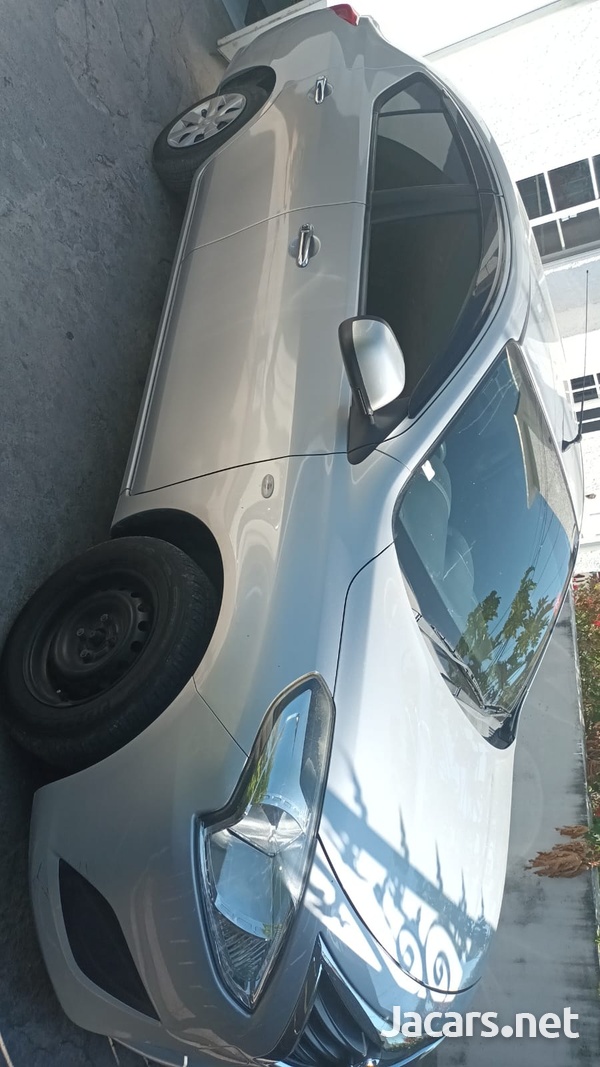Nissan Latio 1,3L 2015