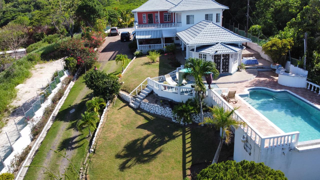 Resort Apartment/Villa for Sale Runaway Bay