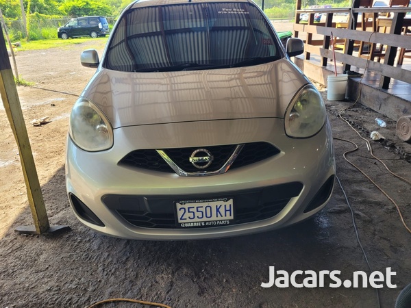 Nissan March 1,2L 2015