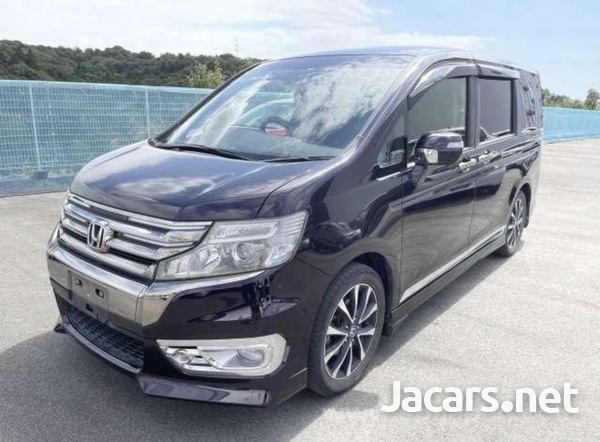 Honda Stepwgn Spada 2,0L 2014