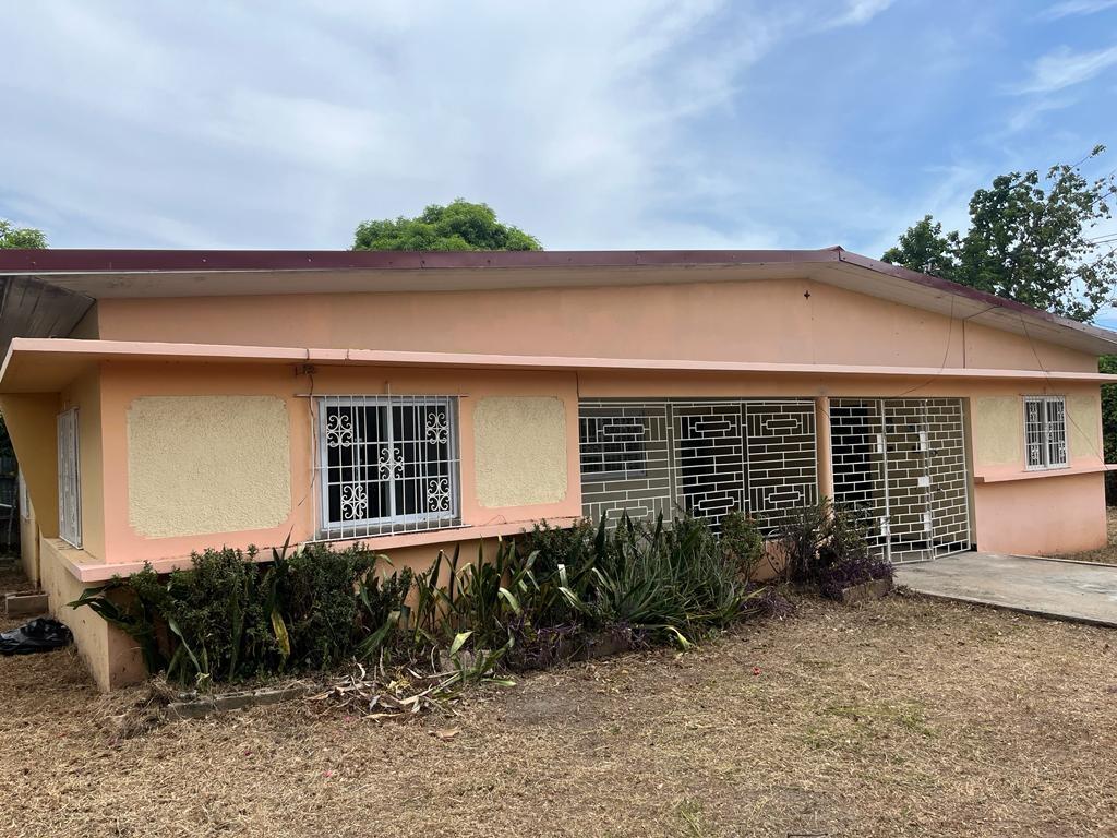 House for Sale   Kingston 10