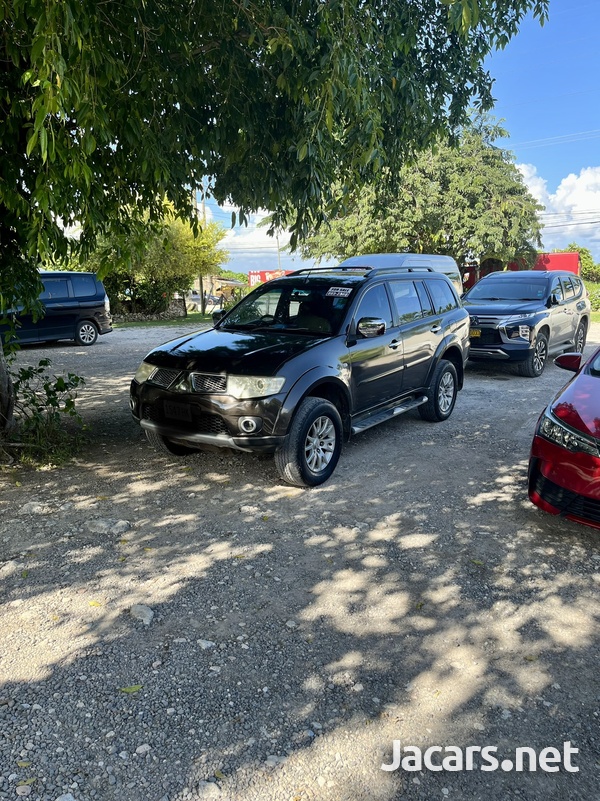 Mitsubishi Montero Sport 1,8L 2011
