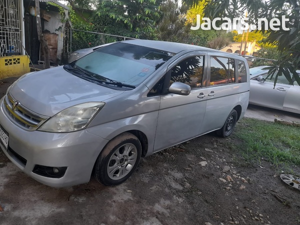 Toyota Isis 1,8L 2010