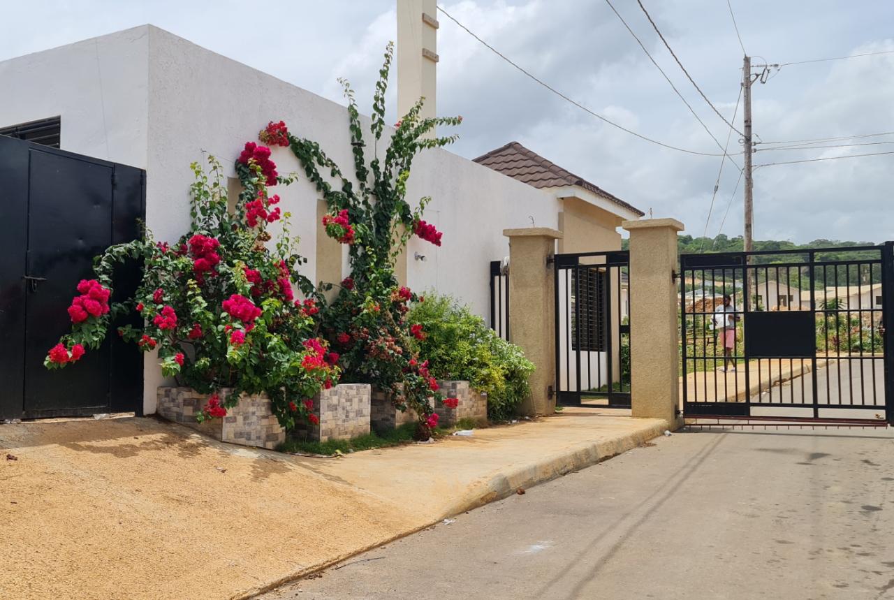 Townhouse for Rent   Discovery Bay