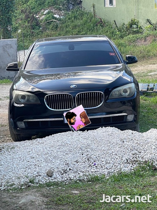 BMW 7-Series 2,0L 2012