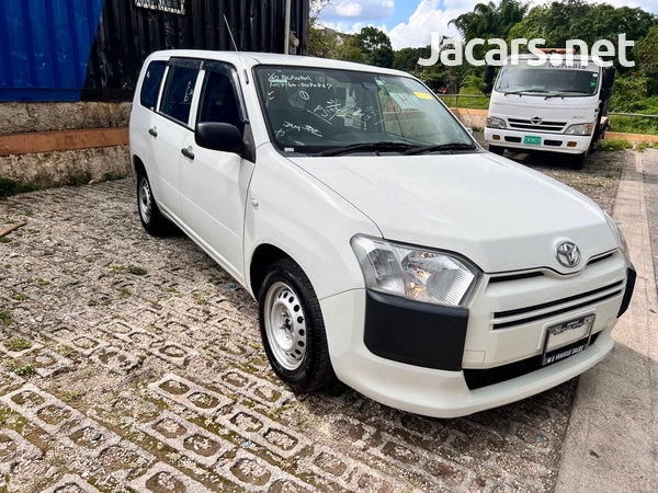 Toyota Probox 1,5L 2018