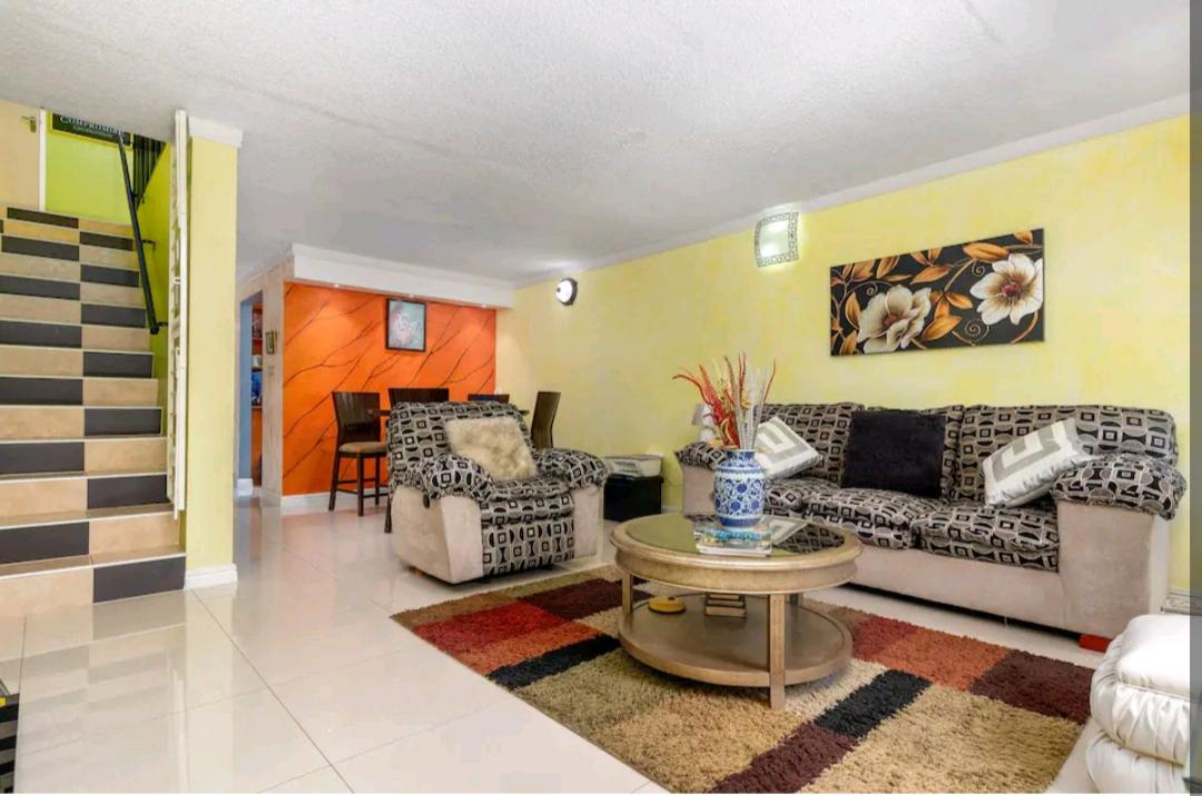 Townhouse for Rent   Kingston 10