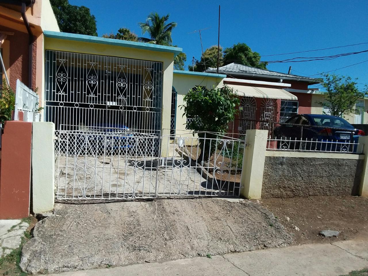 House for Sale   May Pen