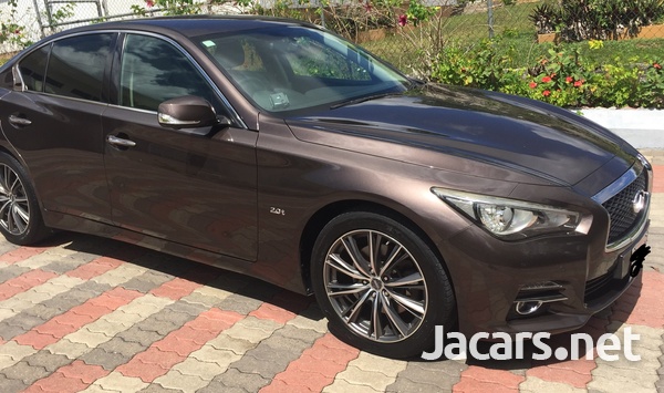Infiniti Q50 2,0L 2014