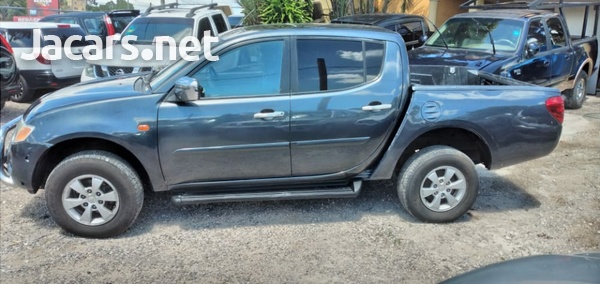 Mitsubishi L200 2,0L 2008