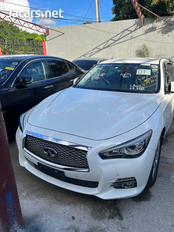 Nissan Skyline 3,5L 2014