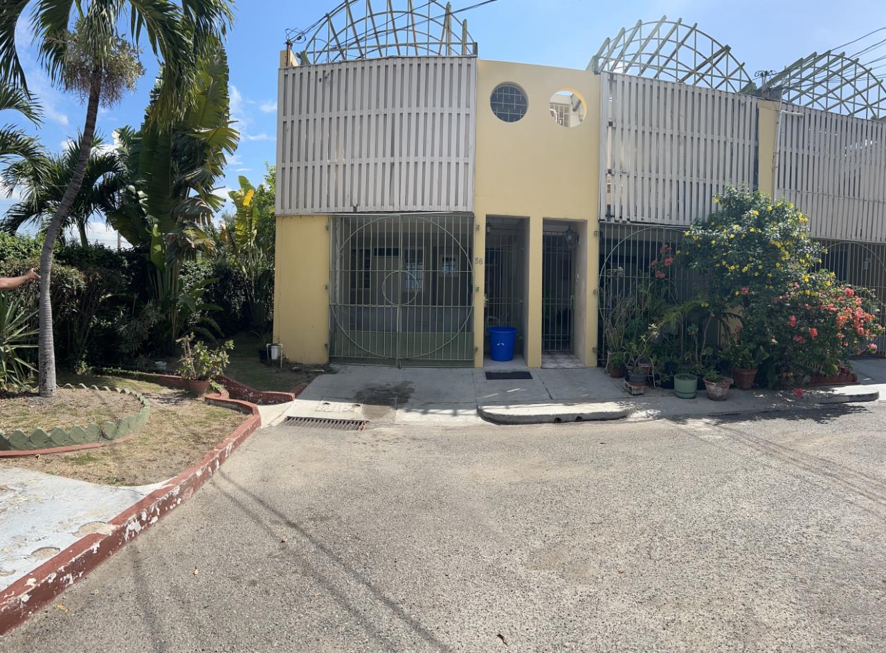 Townhouse for Sale   Kingston 6