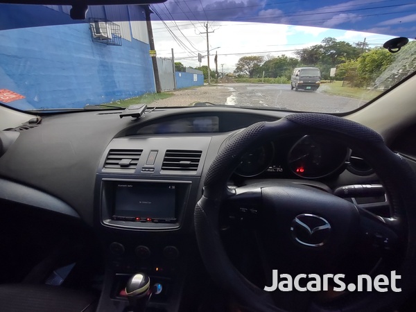 Mazda Axela 2,0L 2013