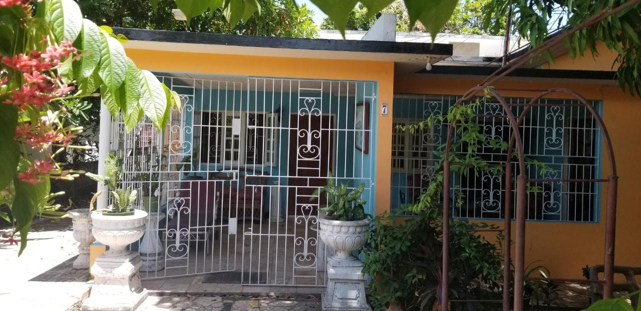 House for Sale   Kingston 10