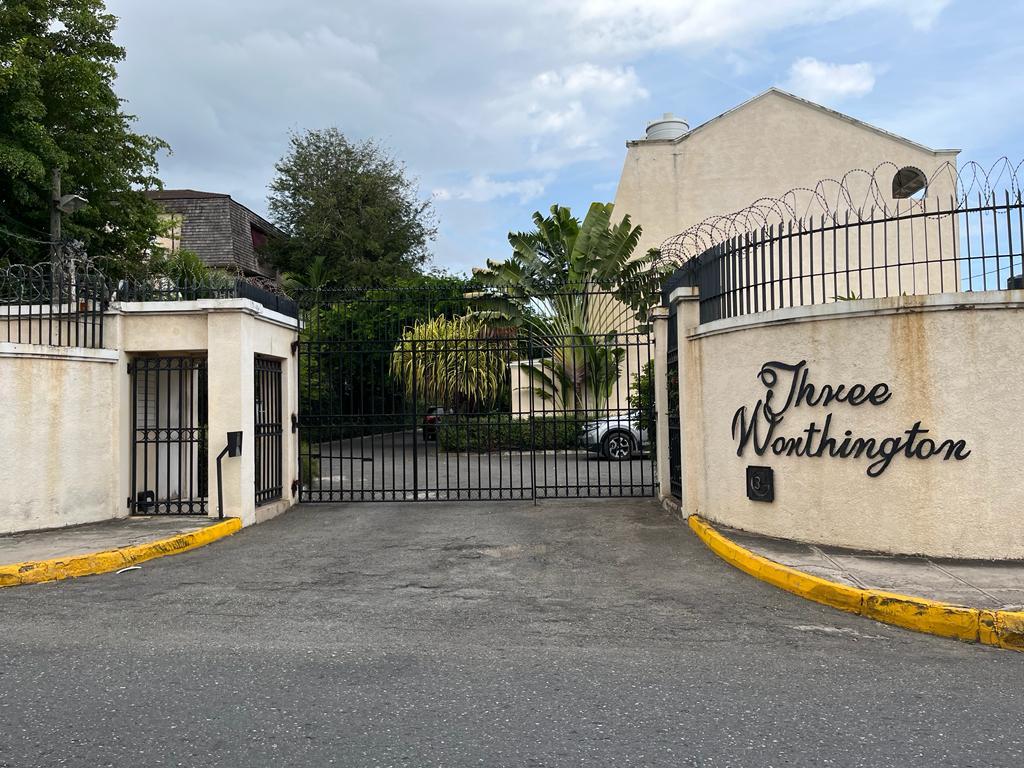 Townhouse for Sale   Kingston 5