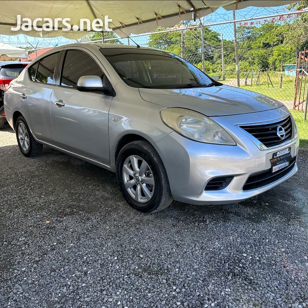 Nissan Versa 1,5L 2013
