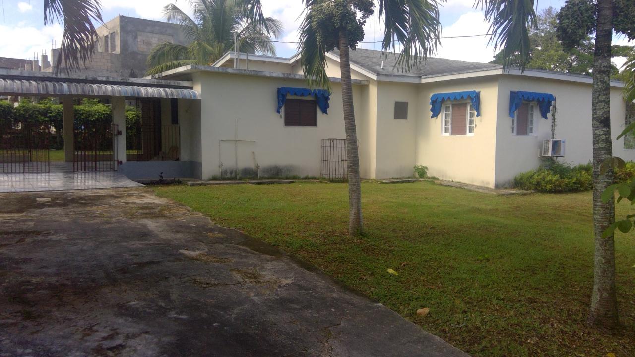 House for Sale   Runaway Bay