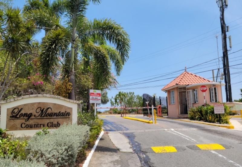 Townhouse for Sale   Kingston 6