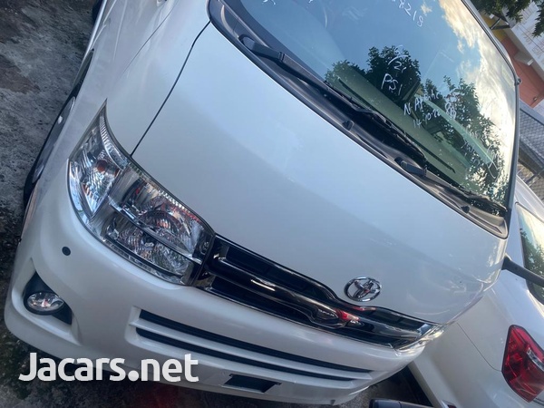 Toyota Hiace 2,0L 2014
