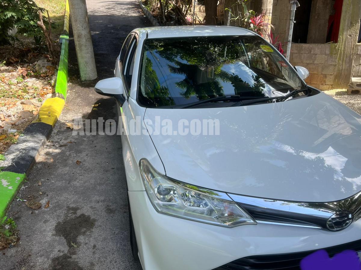 2015 Toyota Axio