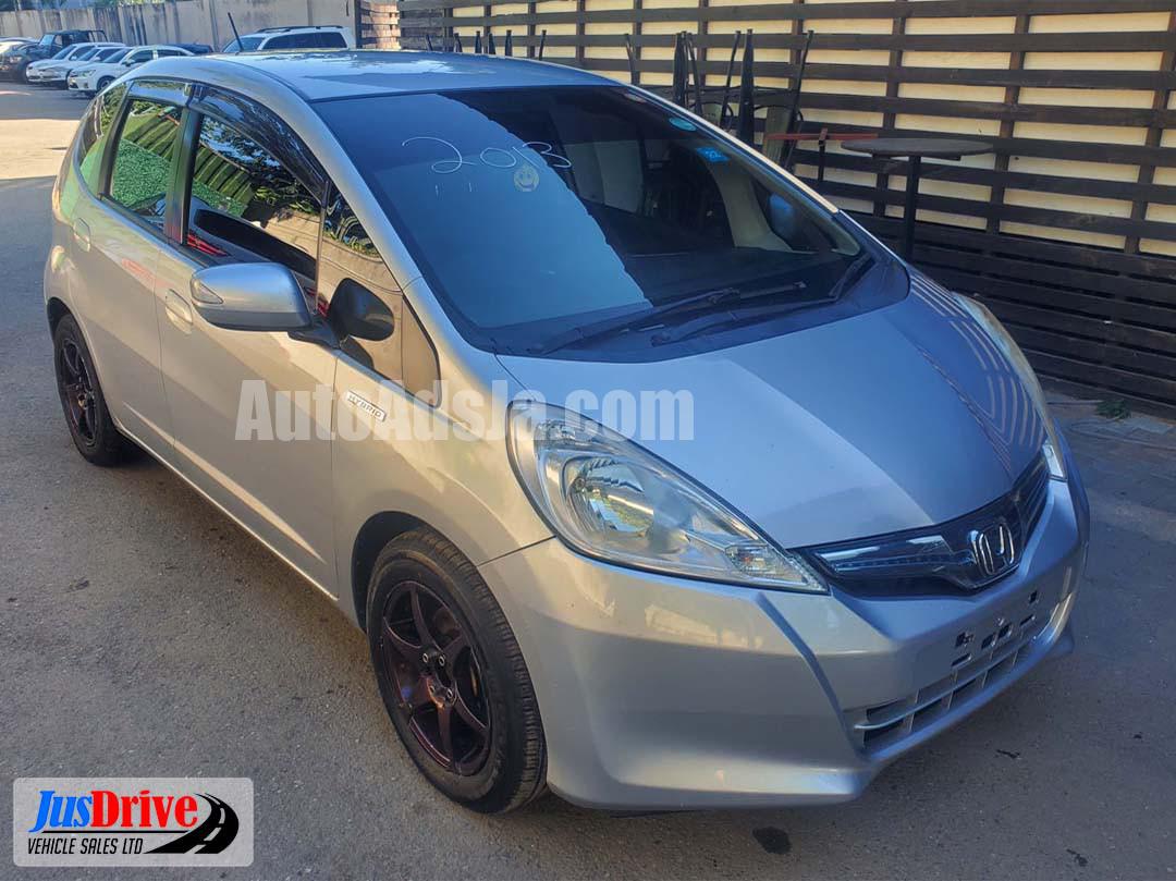2013 Honda Fit Hybrid