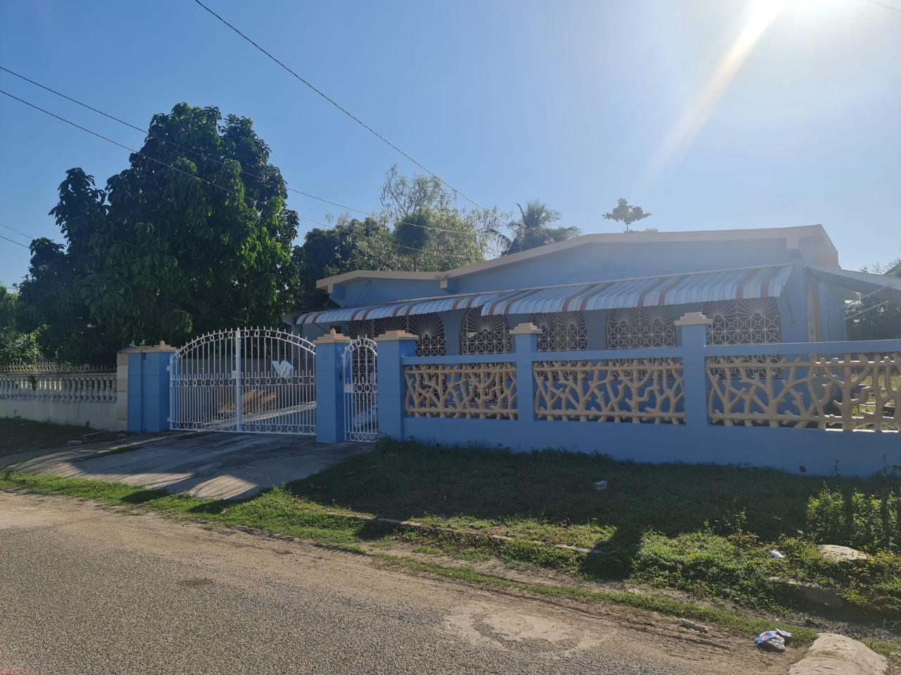 House for Sale   Spanish Town