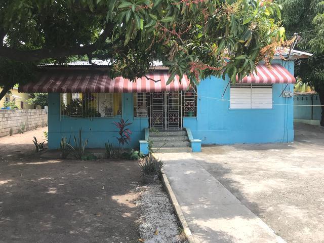 House for Sale   Kingston 10