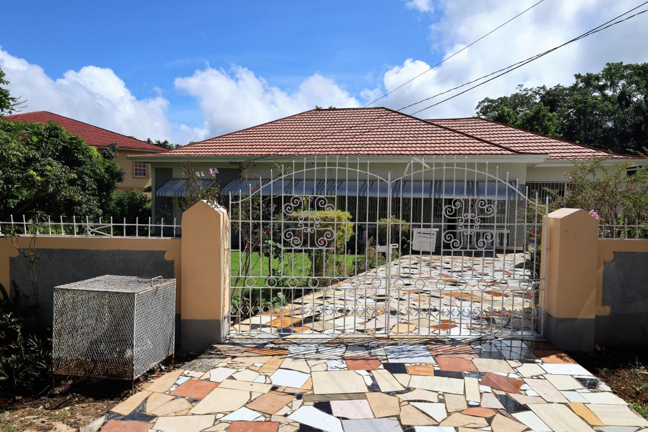 House for Sale   Mandeville