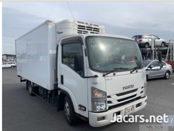 Isuzu elf freezer truck