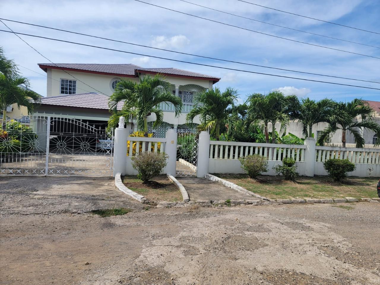 House for Sale   May Pen