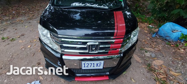Honda Stepwgn Spada 2,0L 2011