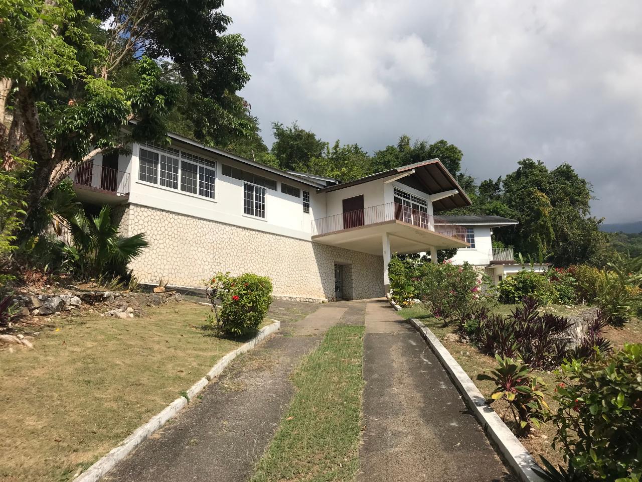 House for Sale   Kingston 9