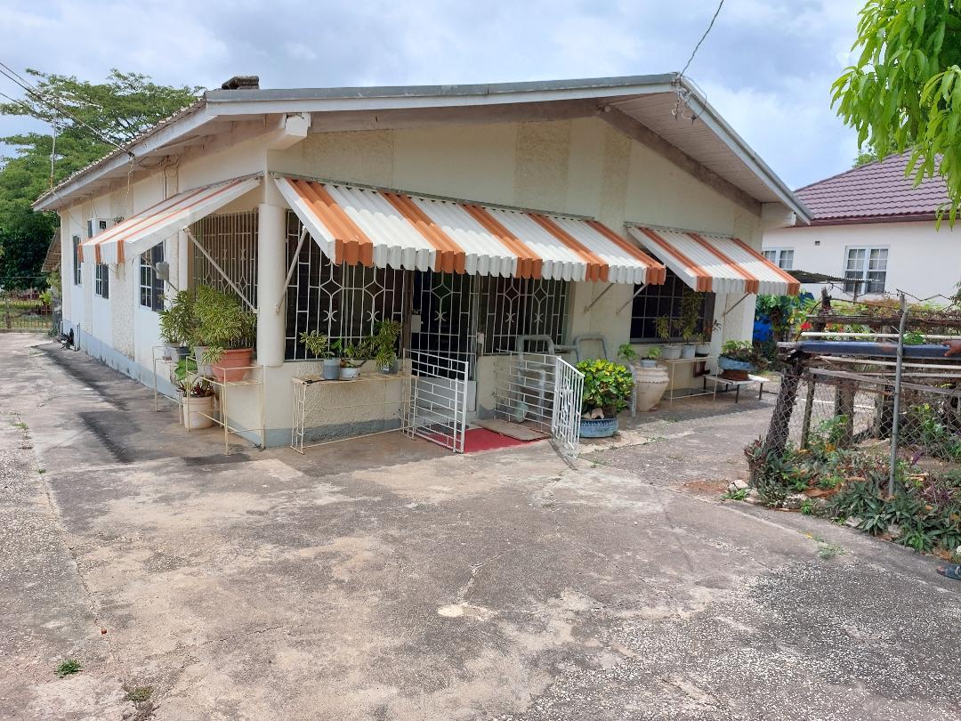 House for Sale   May Pen