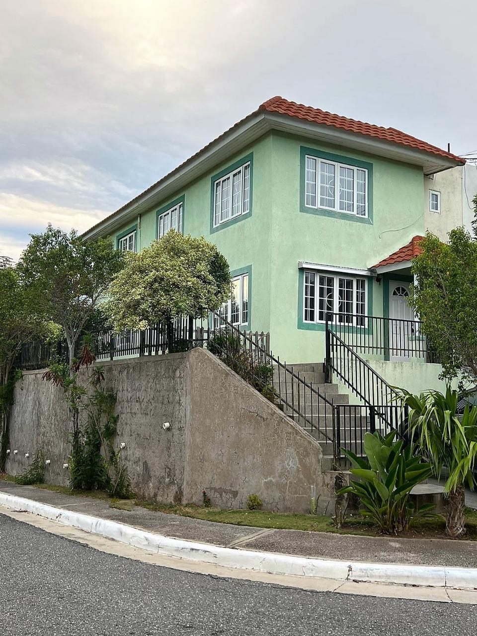 Townhouse for Sale   Kingston 6