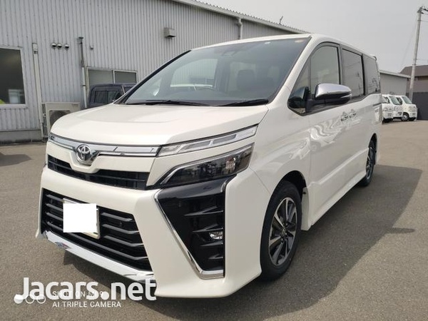 Toyota Voxy 2,0L 2018