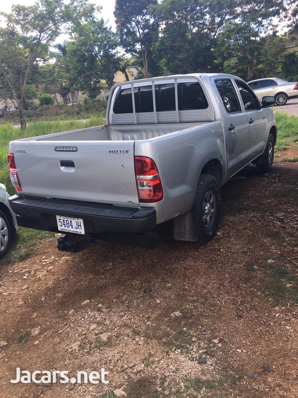 Toyota Hilux 2,4L 2013