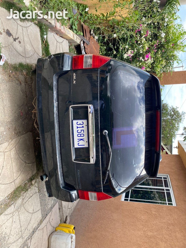 Mitsubishi Space Wagon 0,4L 2003