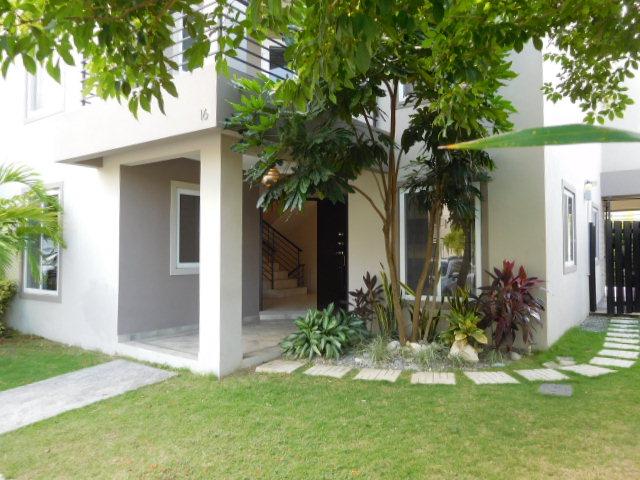 Townhouse for Rent   Kingston 8