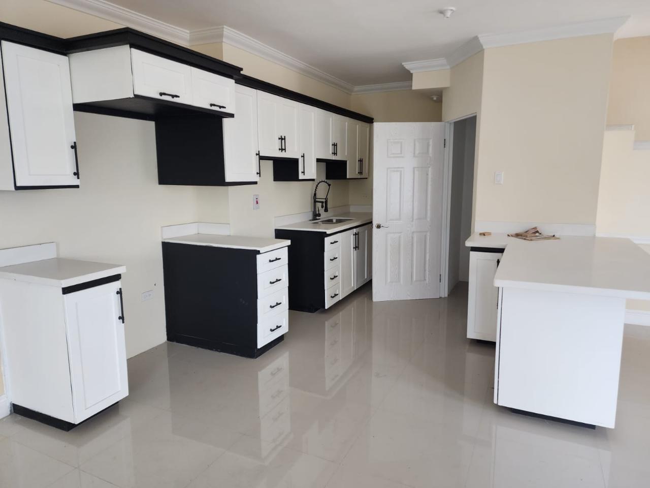 Apartment for Sale   Kingston 8