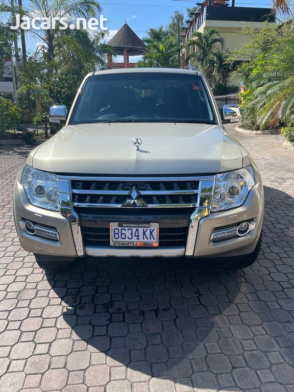 Mitsubishi Pajero 0,6L 2022