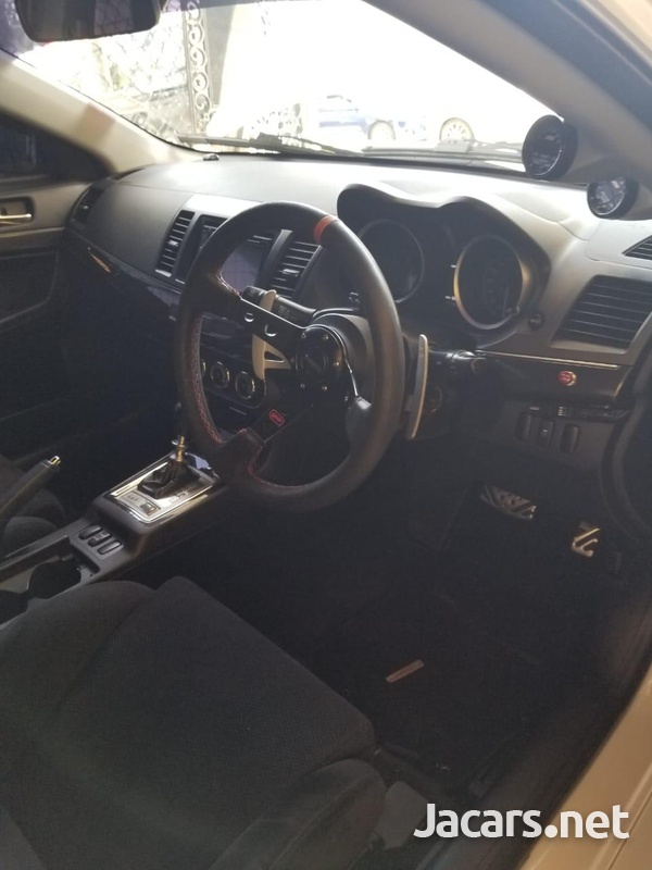 Mitsubishi Evolution 1,2L 2011