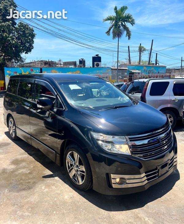 Nissan Elgrand 1,8L 2013