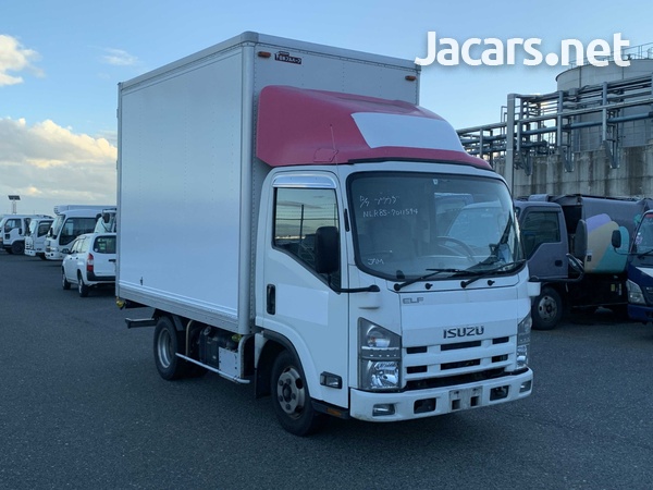 2012 Isuzu Box Truck
