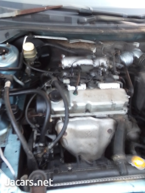 Mitsubishi Lancer 0,6L 2005