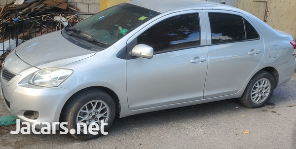Toyota Belta 1,0L 2012