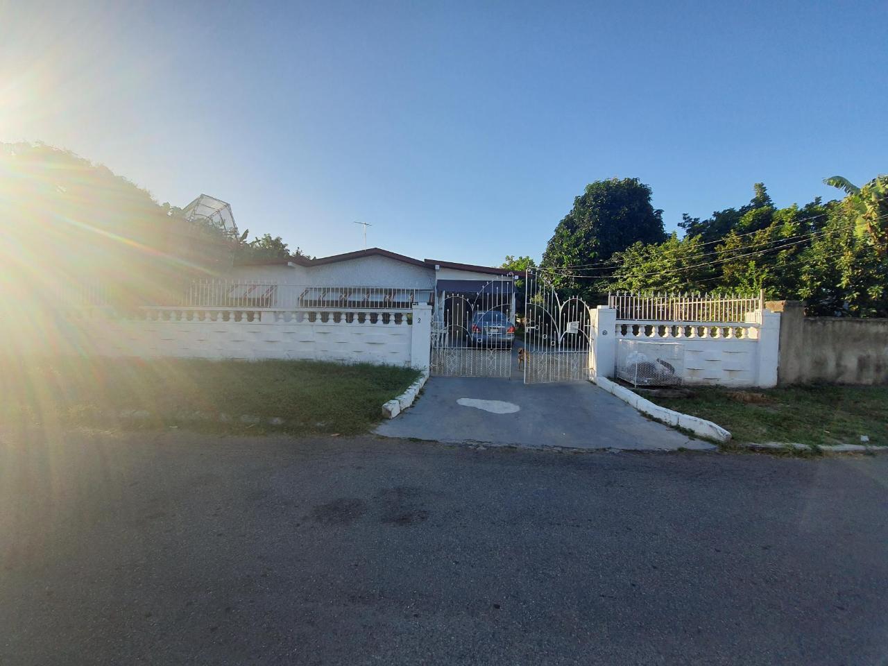 House for Sale   Kingston 20