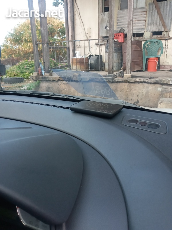 Nissan Wingroad 1,8L 2012