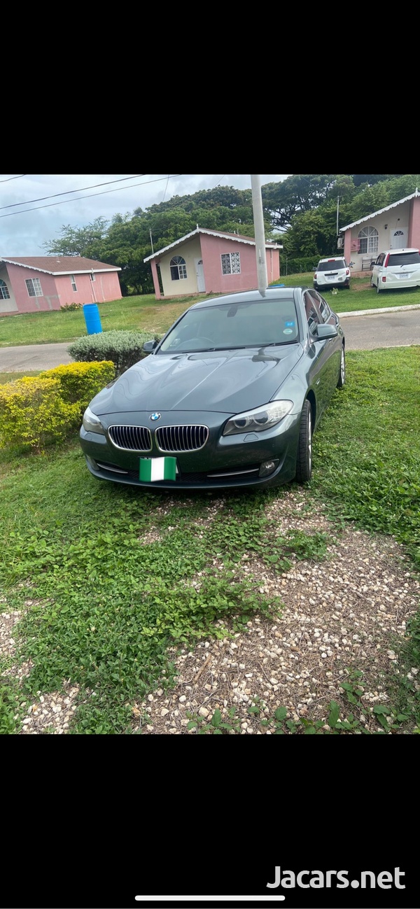 BMW 5-Series 3,0L 2011