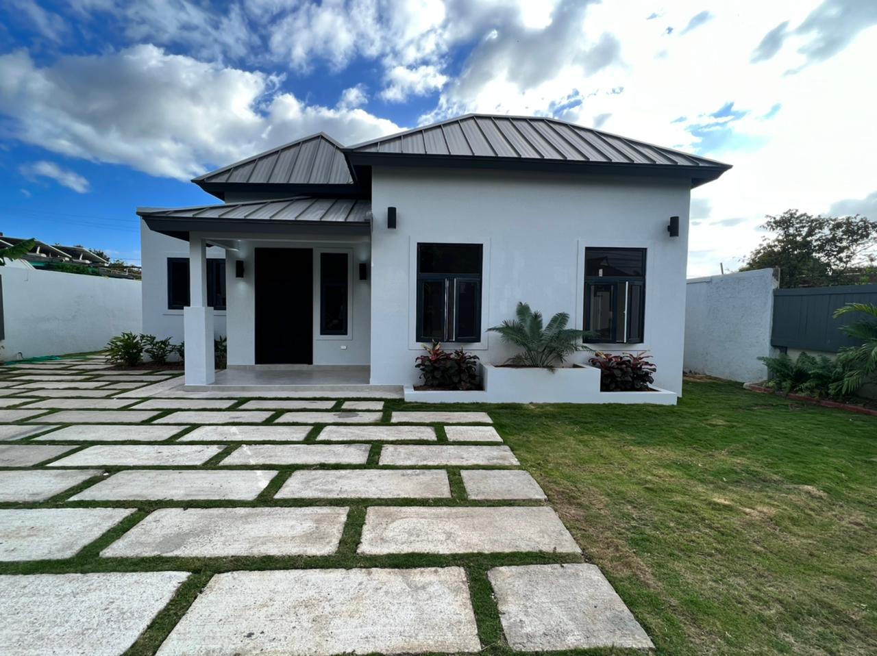 House for Sale   Kingston 10