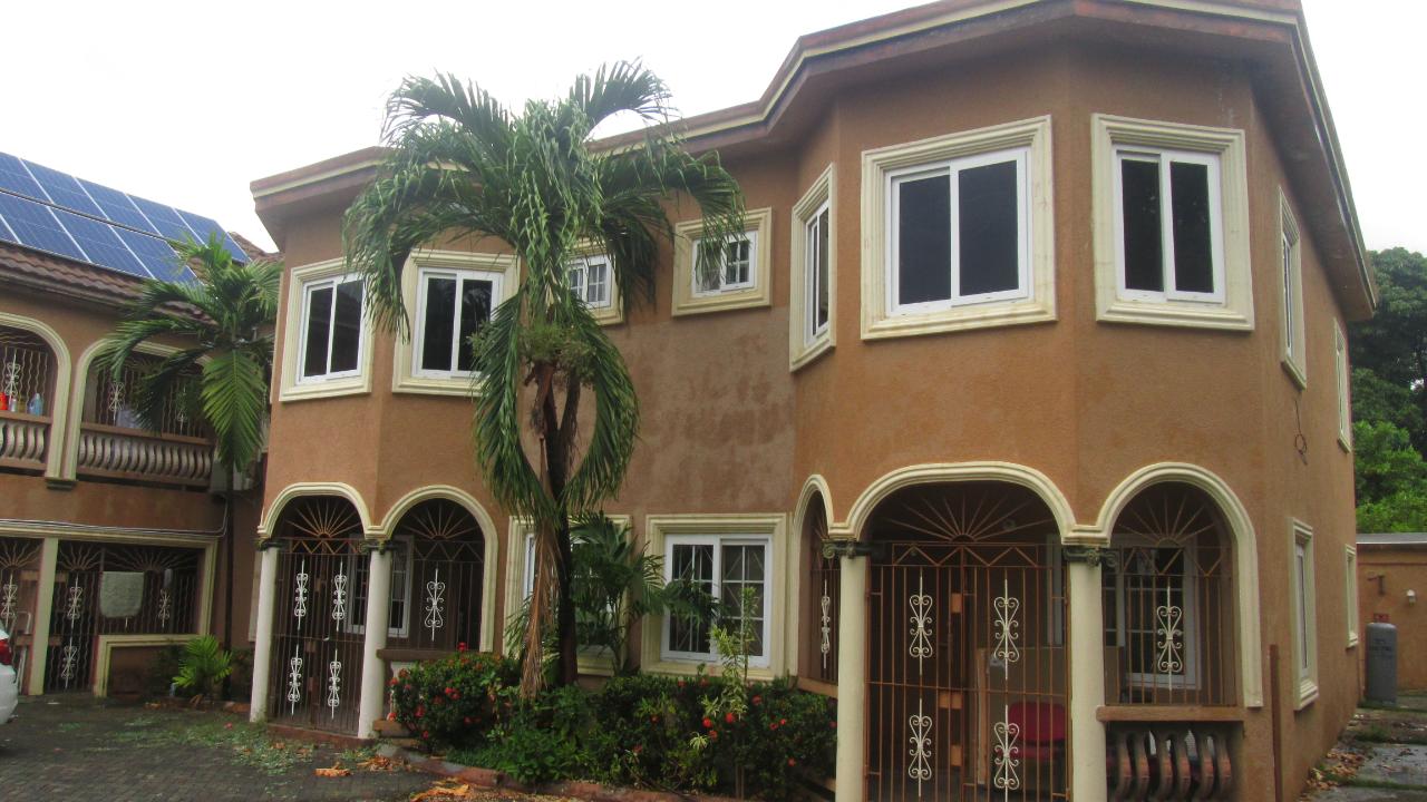 Townhouse for Sale   Kingston 19